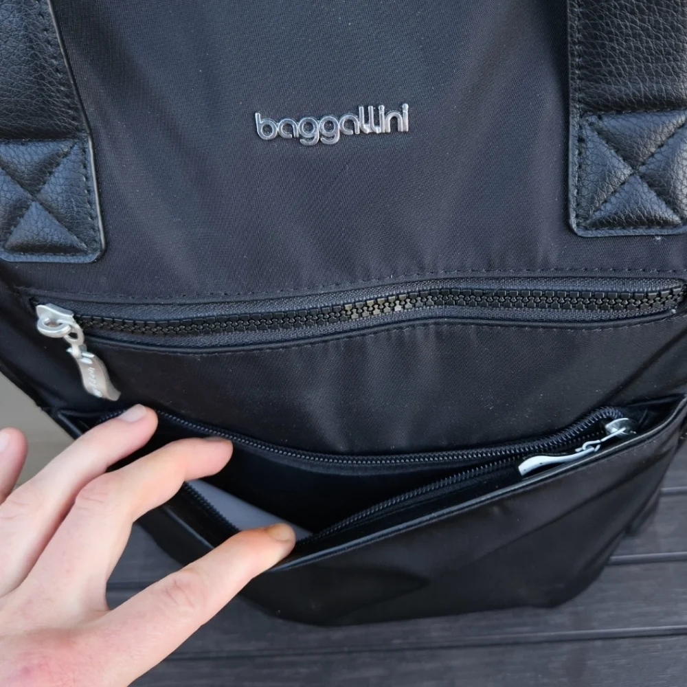 Baggallini Soho Backpack Black Laptop Purse Bag Carry On Travel Flight RFID EUC
